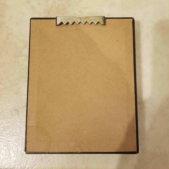 Framed silhouette little solider boy with ruffle gun 3.8x4.8" signed - Picture 4 of 6